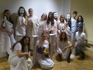 Antygona 3B